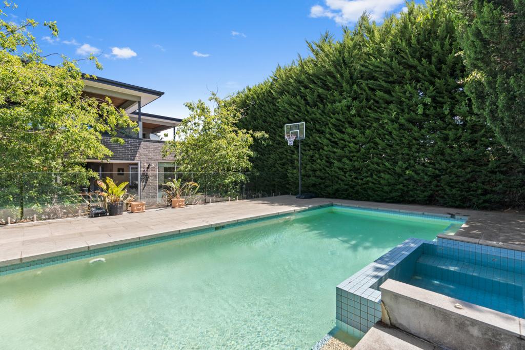 9 Wimbledon Ave, Mount Eliza, VIC 3930