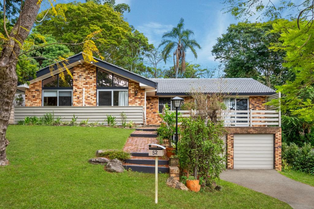 52 Gubberley St, Kenmore, QLD 4069