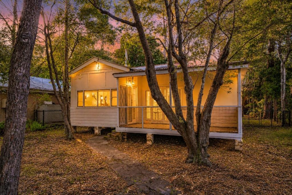 12 AMETHYST AVE, PEARL BEACH, NSW 2256