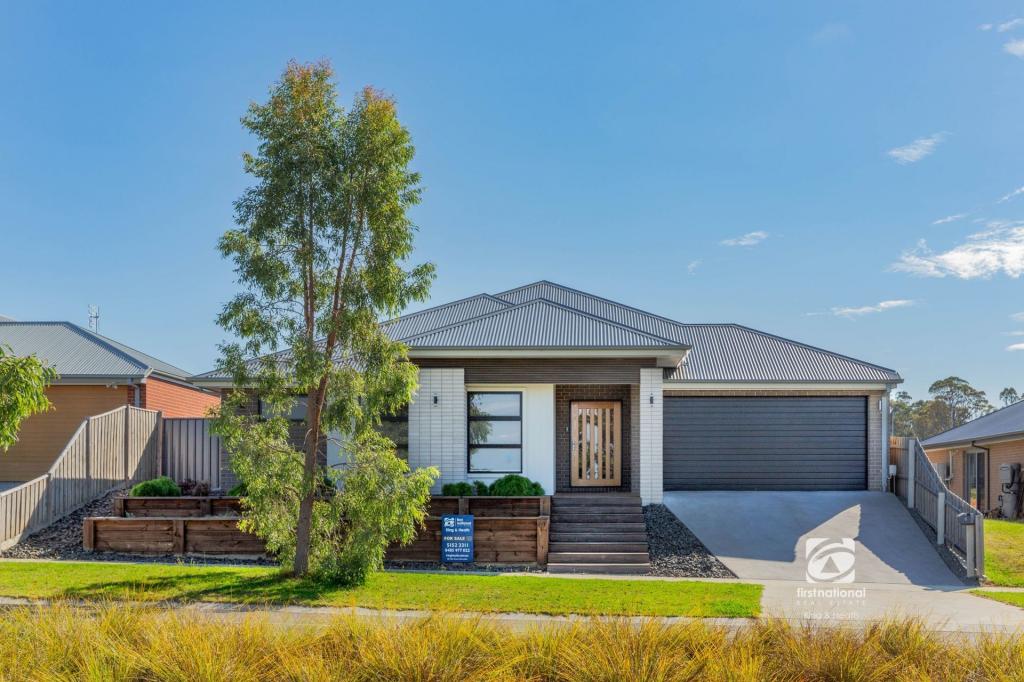 8 LOMANDRA BVD, LUCKNOW, VIC 3875