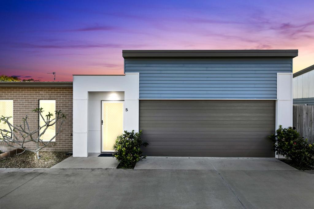 5/1 Links Ct, Urraween, QLD 4655