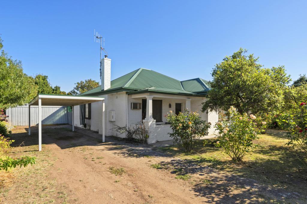 24 Beaton St, Euroa, VIC 3666