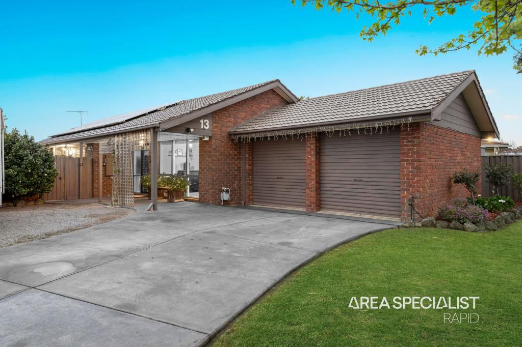 13 JUSTIN CCT, HAMPTON PARK, VIC 3976