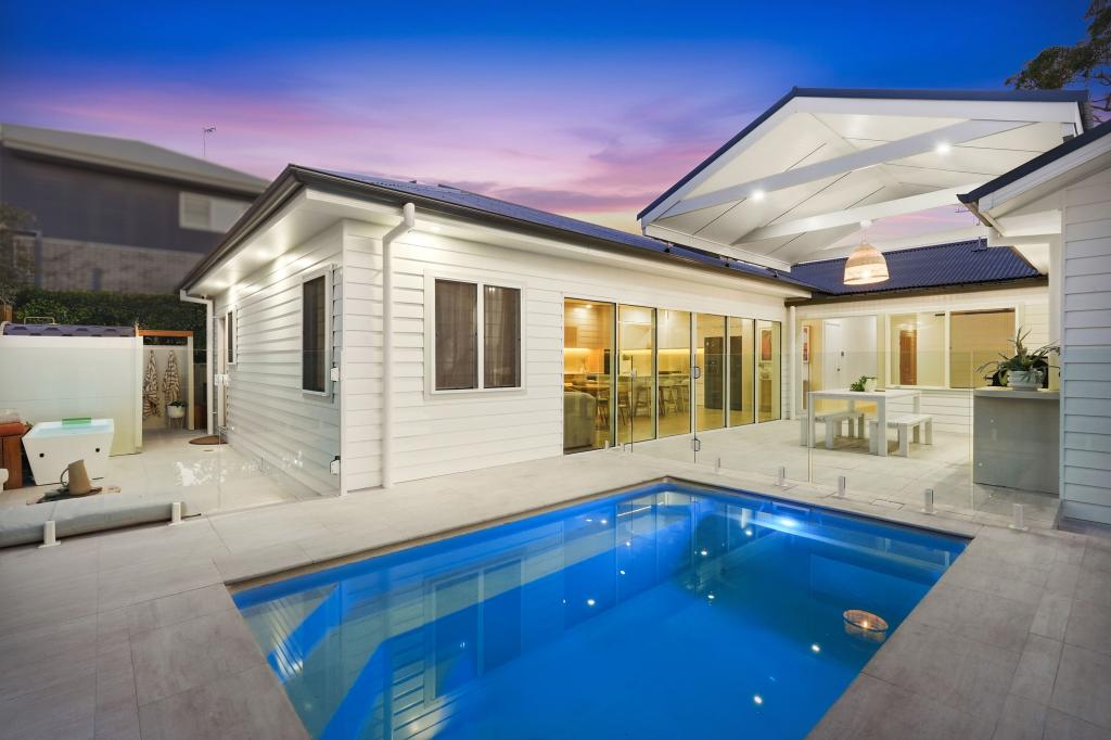 2 Harbour St, Bateau Bay, NSW 2261