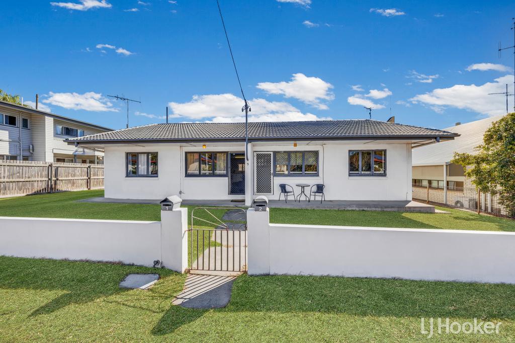 5 Charles St, West Gladstone, QLD 4680