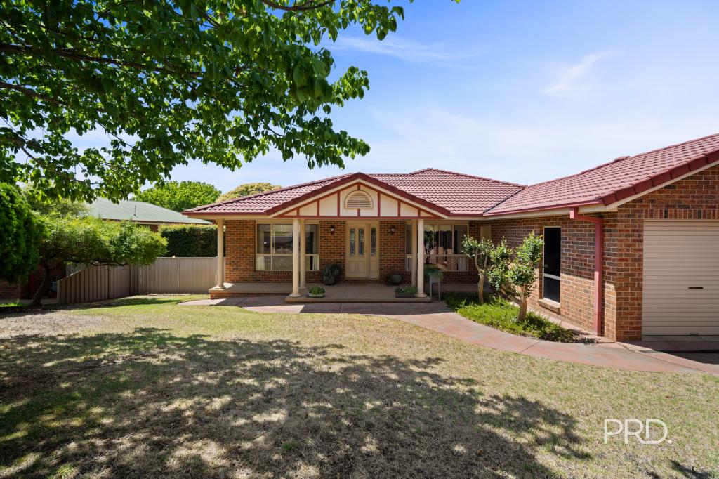 10 Fletcher Pl, Kooringal, NSW 2650