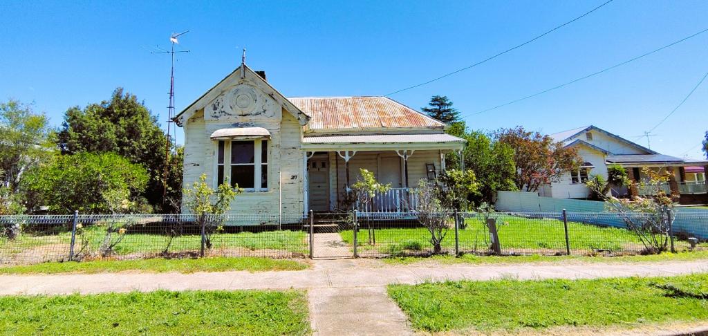 27 East St, Grenfell, NSW 2810