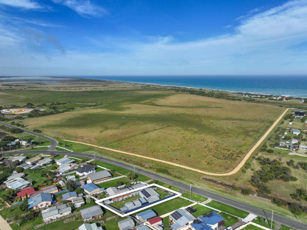 49 Main Rd, Seaspray, VIC 3851