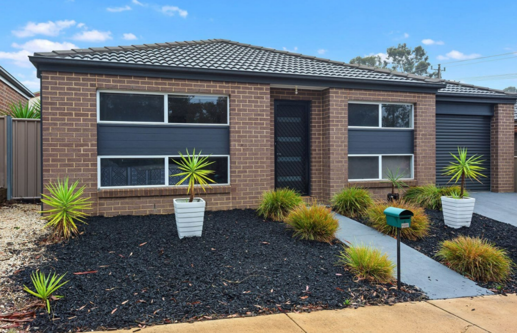 1 Highview Tce, Kangaroo Flat, VIC 3555
