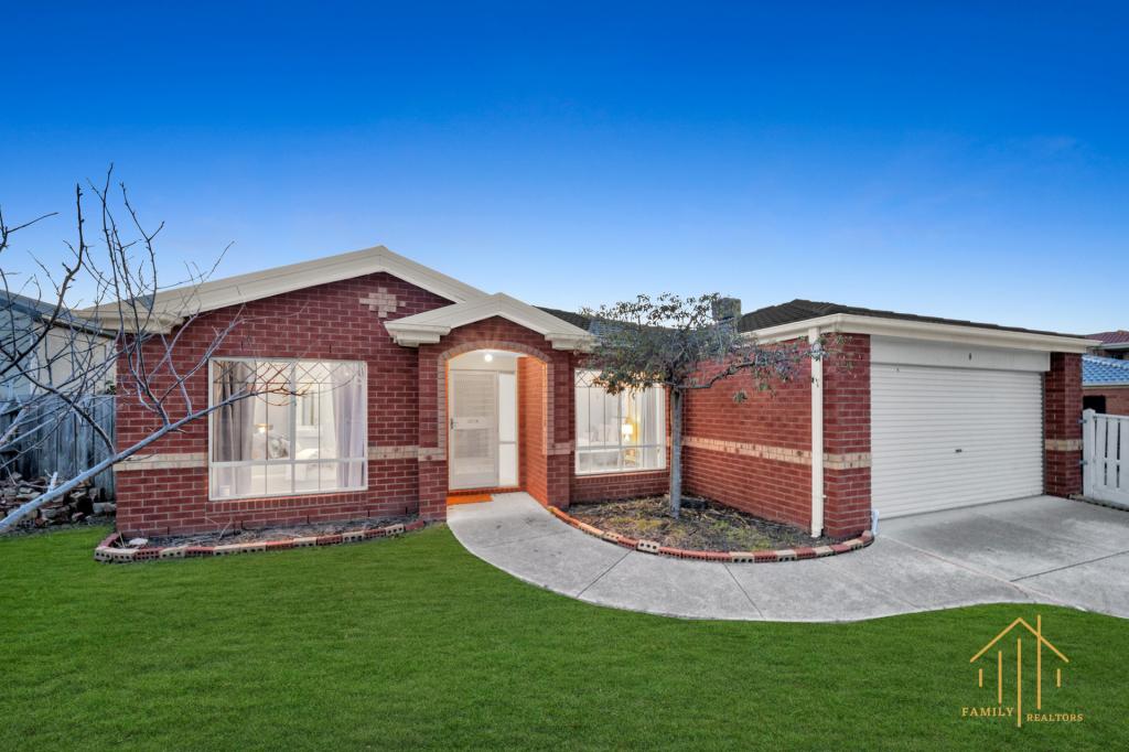 8 Michaelia Cl, Cranbourne West, VIC 3977