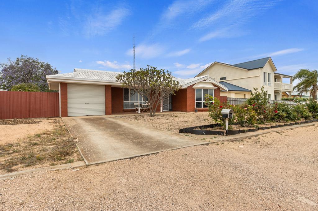 16 Calstock St, Moonta Bay, SA 5558