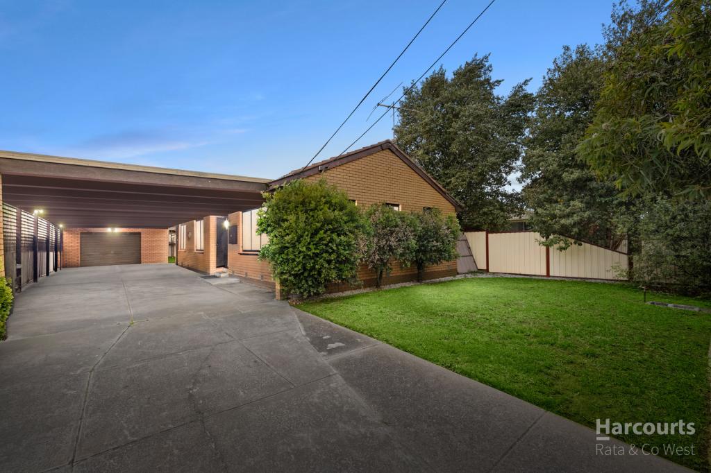 18 Newbury St, Deer Park, VIC 3023
