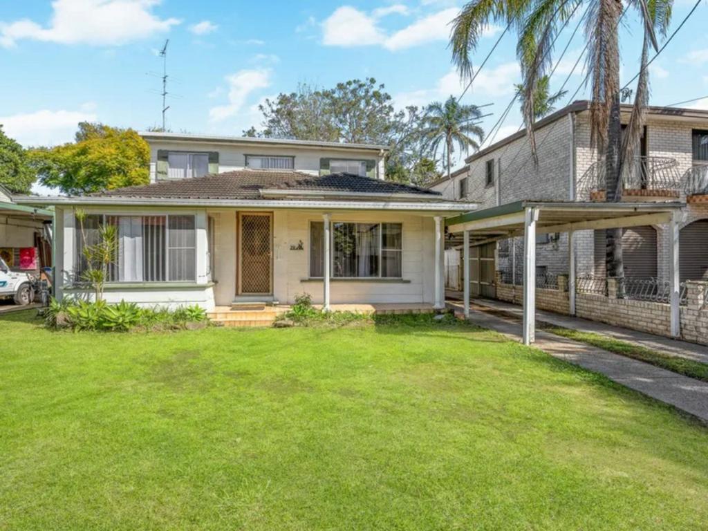 39 Waterside Cres, Carramar, NSW 2163