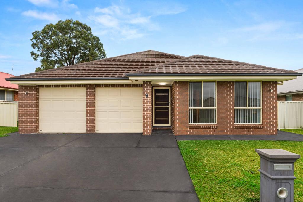 7 Denbigh Pl, South Nowra, NSW 2541