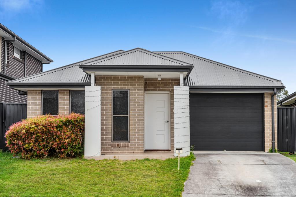 7 Hepburn Rd, Edmondson Park, NSW 2174