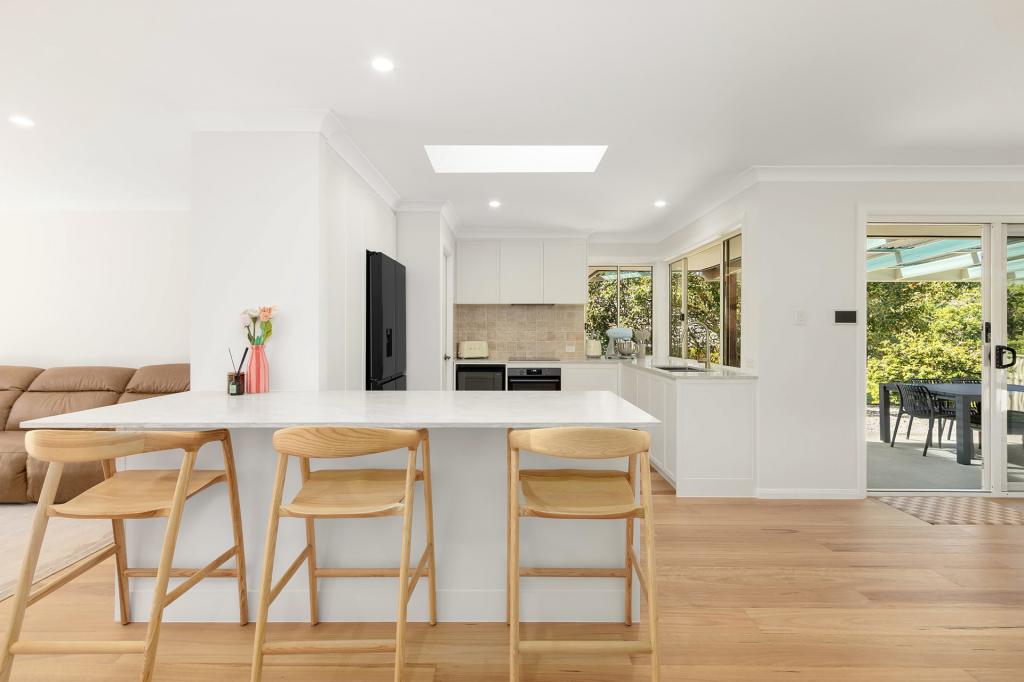 42 KILDARE DR, BANORA POINT, NSW 2486