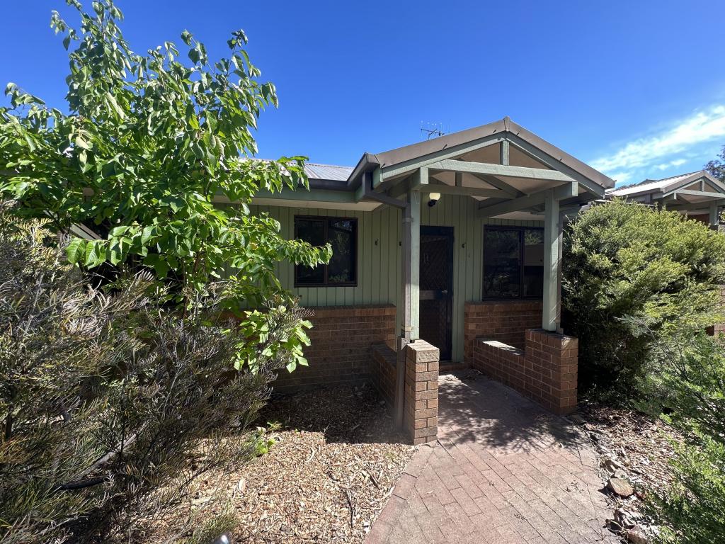 4/202 Goolabri Dr, Sutton, NSW 2620