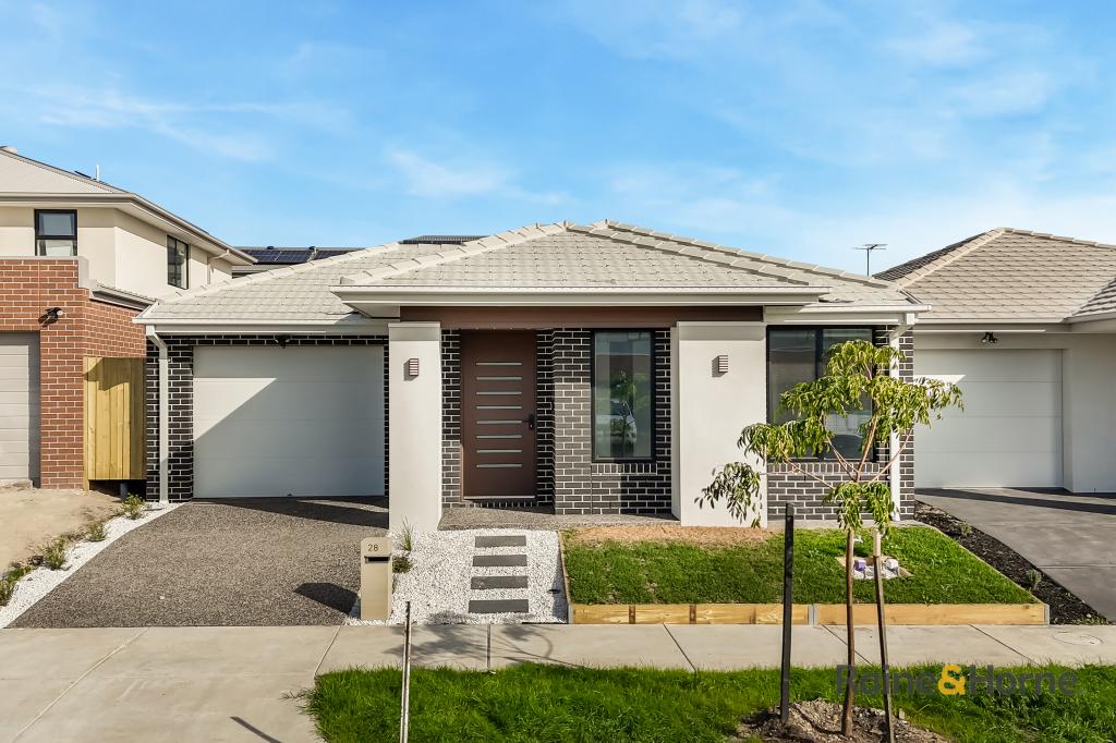 28 Aurora Dr, Cranbourne West, VIC 3977
