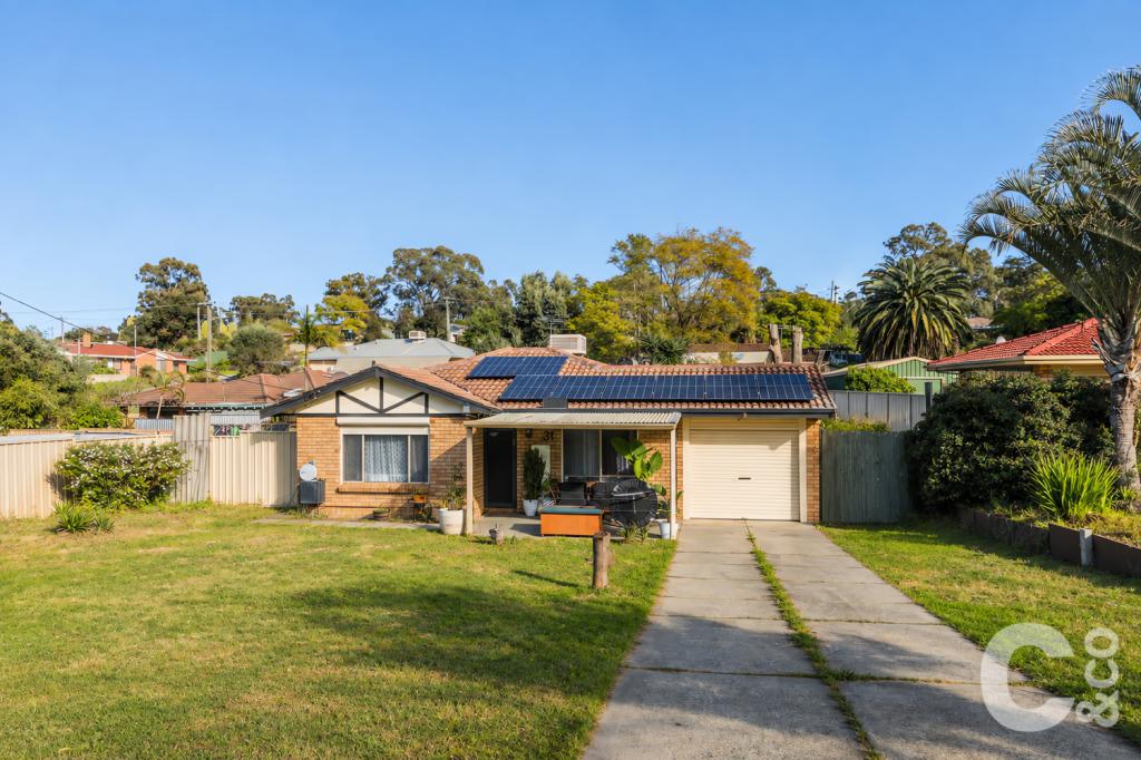 31 Parmelia Ave, Parmelia, WA 6167