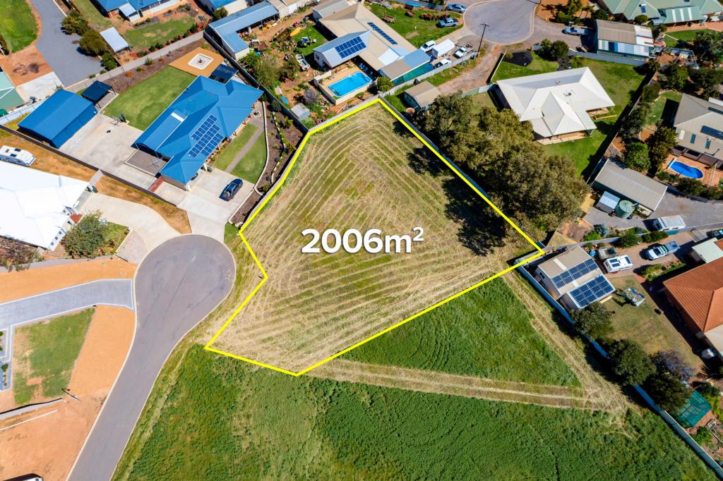 12 Macranda Pl, Woorree, WA 6530