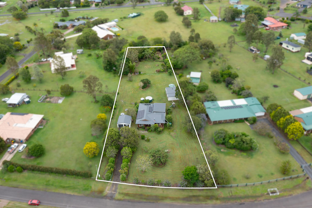 55 Poole Rd, Fernvale, QLD 4306