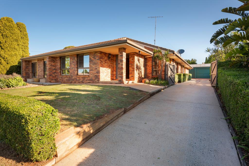 8 Oak Ct, Rangeville, QLD 4350