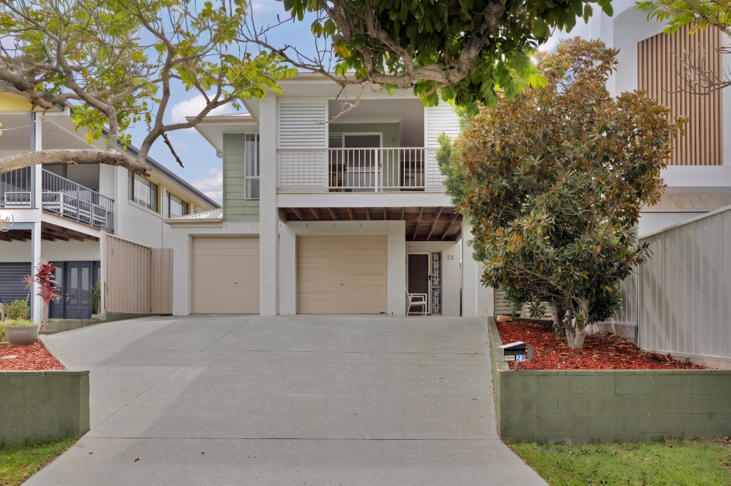 29 Carbethon St, Manly, QLD 4179