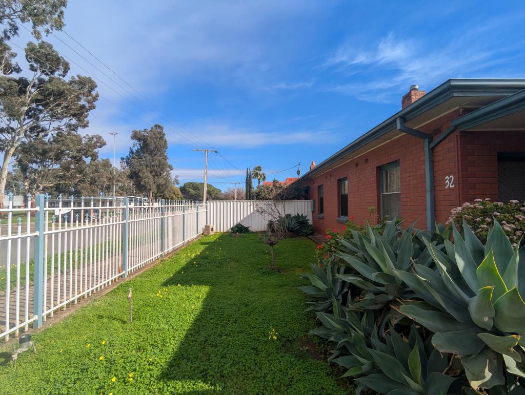 32 WILLOUGHBY ST, FERRYDEN PARK, SA 5010