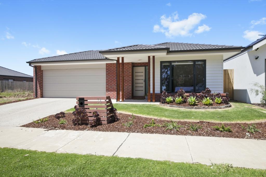 38 Creekward Dr, Armstrong Creek, VIC 3217