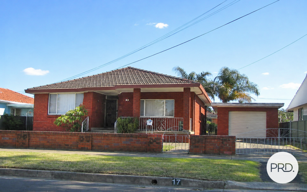 17 Bradshaw Ave, Moorebank, NSW 2170