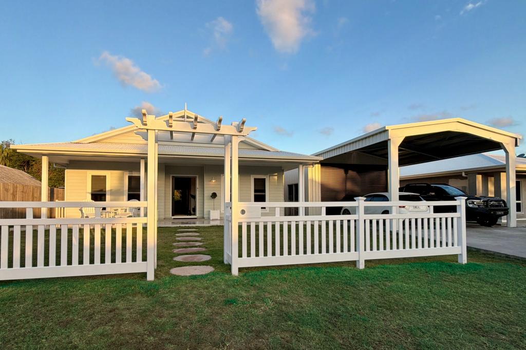 19 Peninsula Dr, Hay Point, QLD 4740