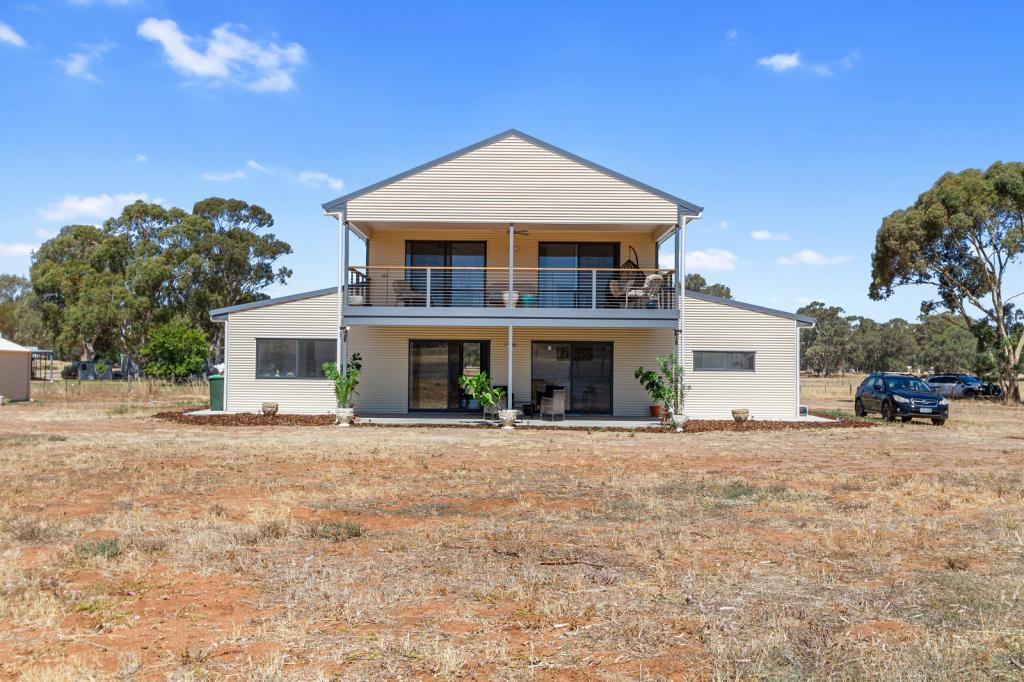 70 Laura-Beetaloo Rd, Laura, SA 5480
