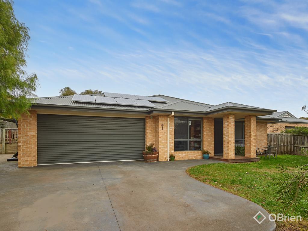 39 Grange Cres, Warragul, VIC 3820