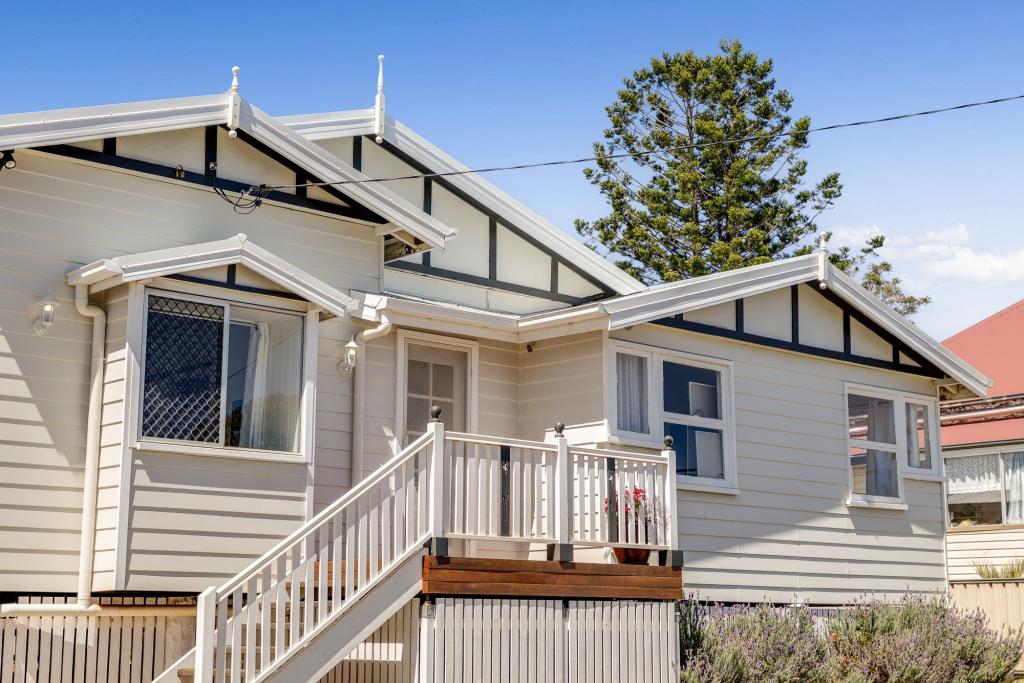 108A HOLBERTON ST, NEWTOWN, QLD 4350