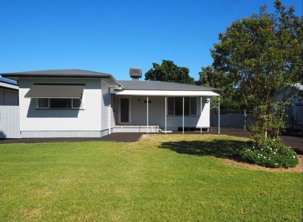 311 Chester St, Moree, NSW 2400