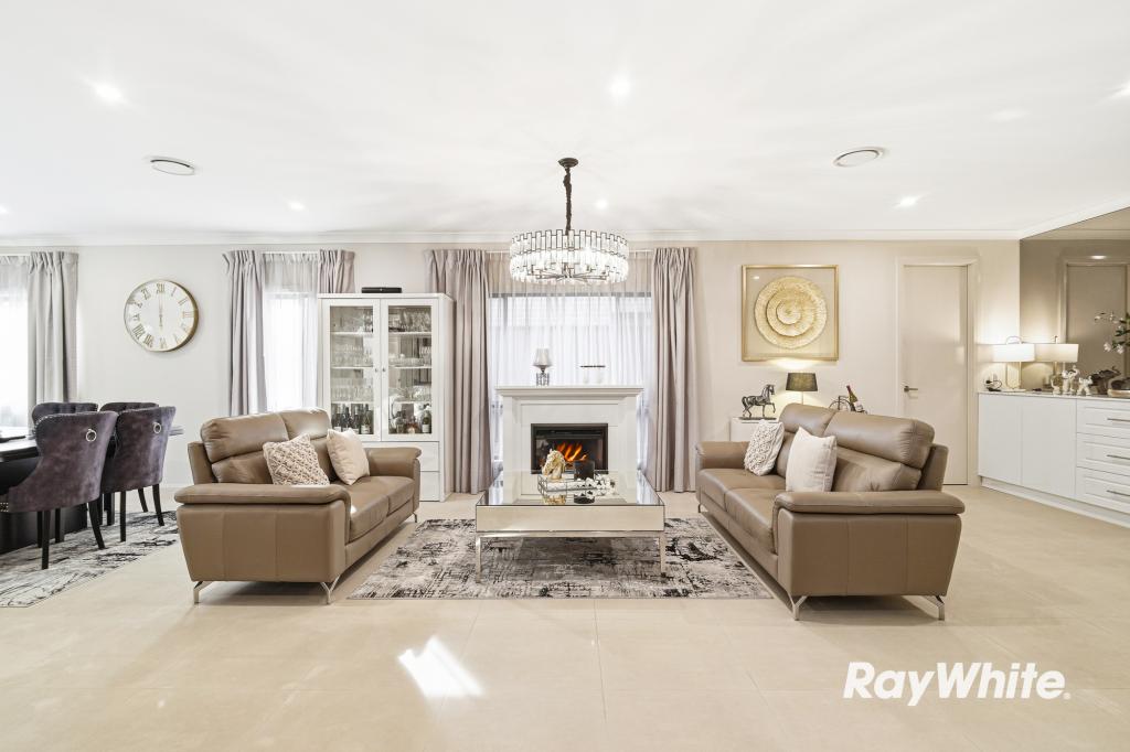 9 Glencoe Cct, Gables, NSW 2765