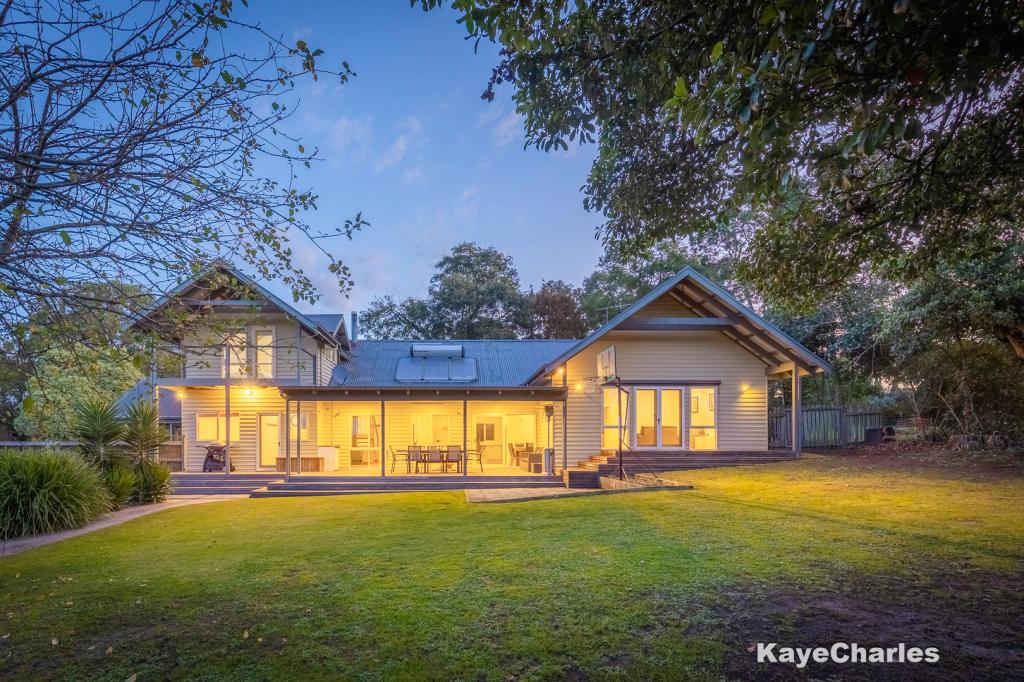 30 St Georges Rd, Beaconsfield Upper, VIC 3808