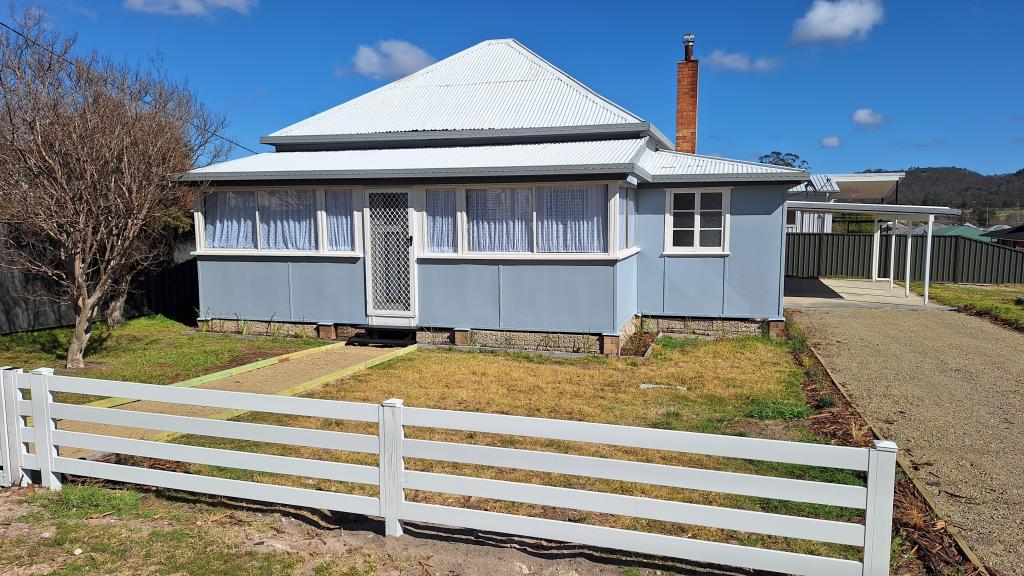 30 Johnson, Stanthorpe, QLD 4380