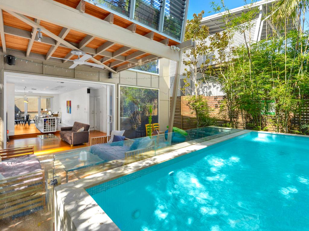 172 ARTHUR ST, TENERIFFE, QLD 4005