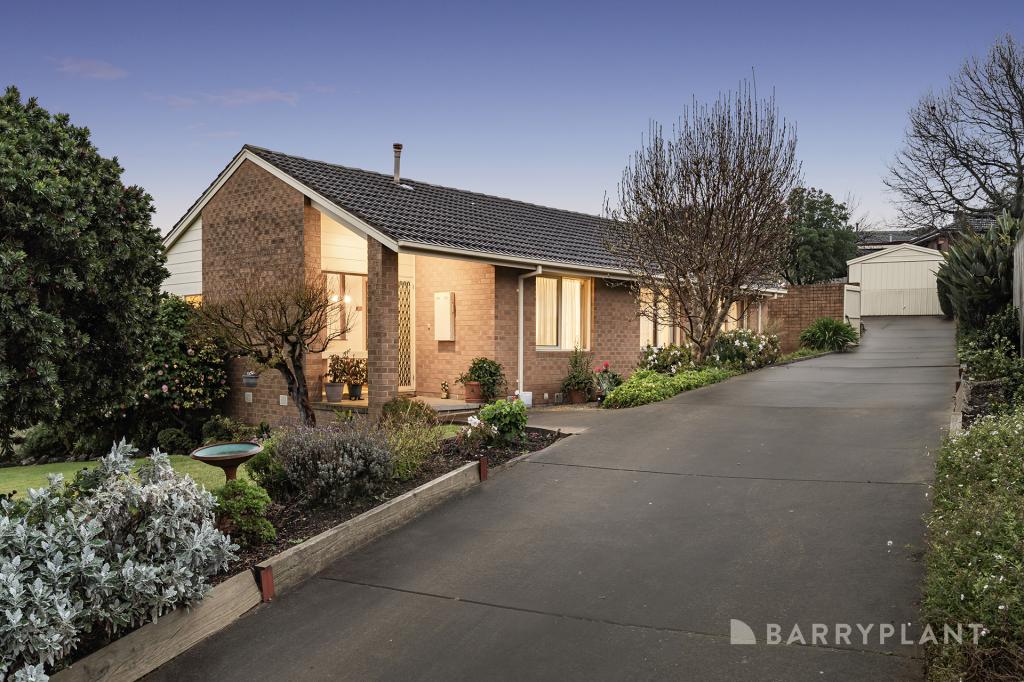 4 Pampero Ct, Mooroolbark, VIC 3138