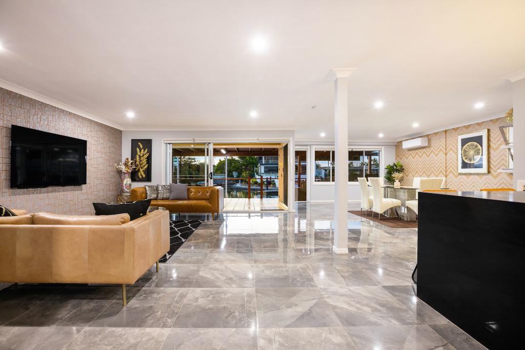 19 Etna St, Surfers Paradise, QLD 4217