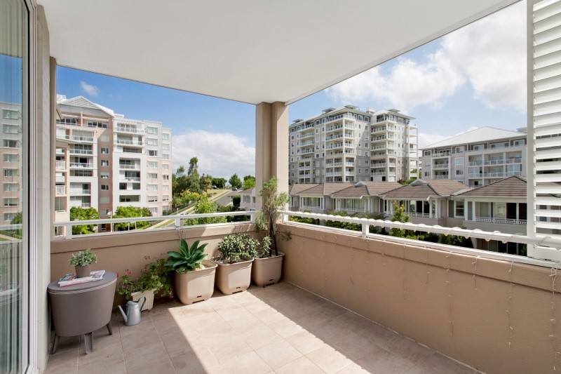 301/10-16 Vineyard Way, Breakfast Point, NSW 2137