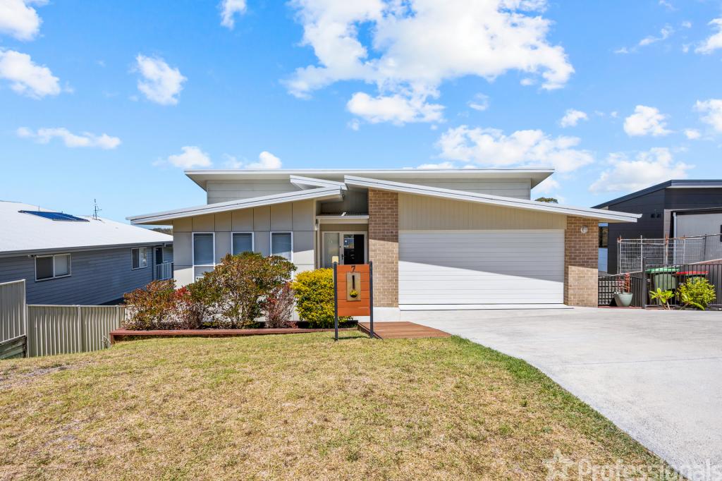 7 Narran Cl, Forster, NSW 2428