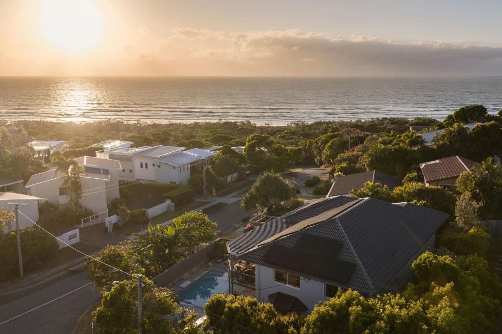 1 Peregian Esp, Peregian Beach, QLD 4573