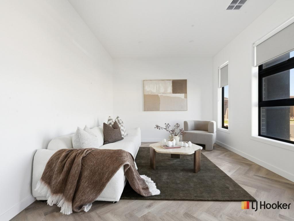 7 MARCH WAY, SUNBURY, VIC 3429