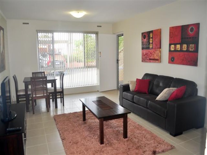 2/84 Macleod Rd, Applecross, WA 6153