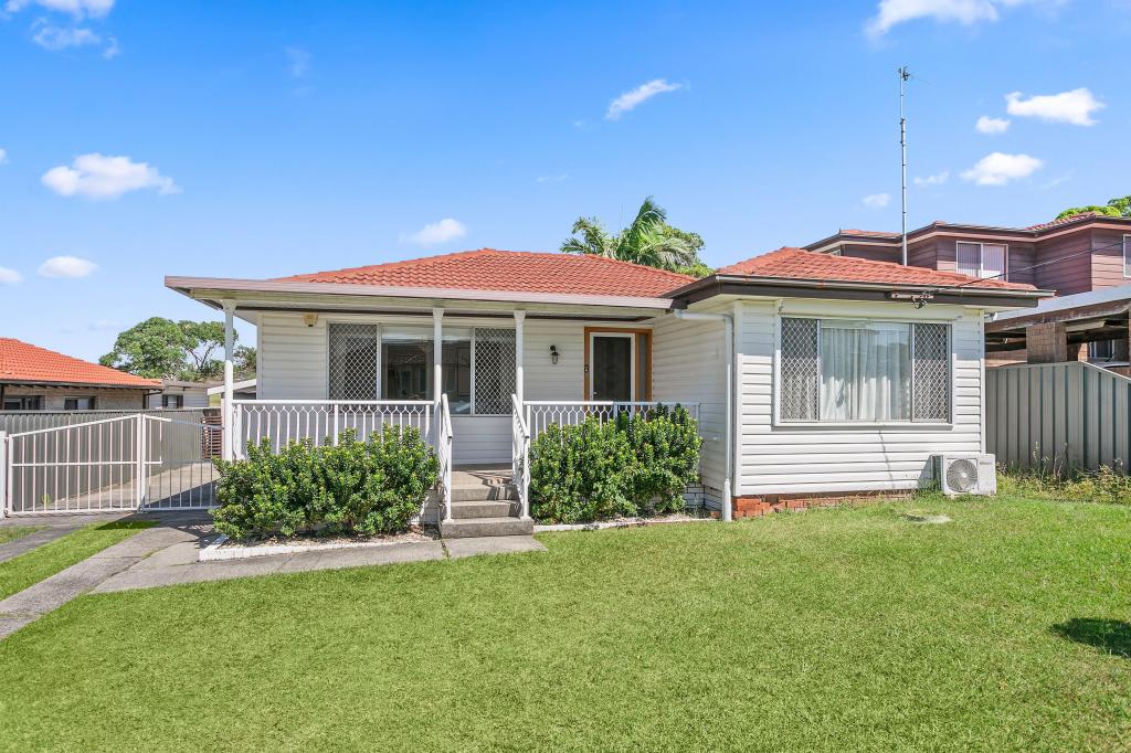10 Gipps Cres, Barrack Heights, NSW 2528