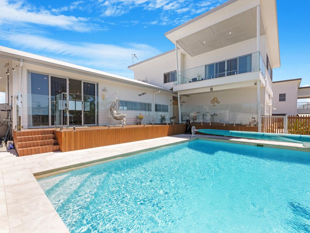 8 Highview Dr, Craignish, QLD 4655