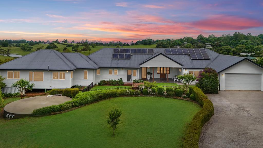 25 Mahogany Pl, Maleny, QLD 4552