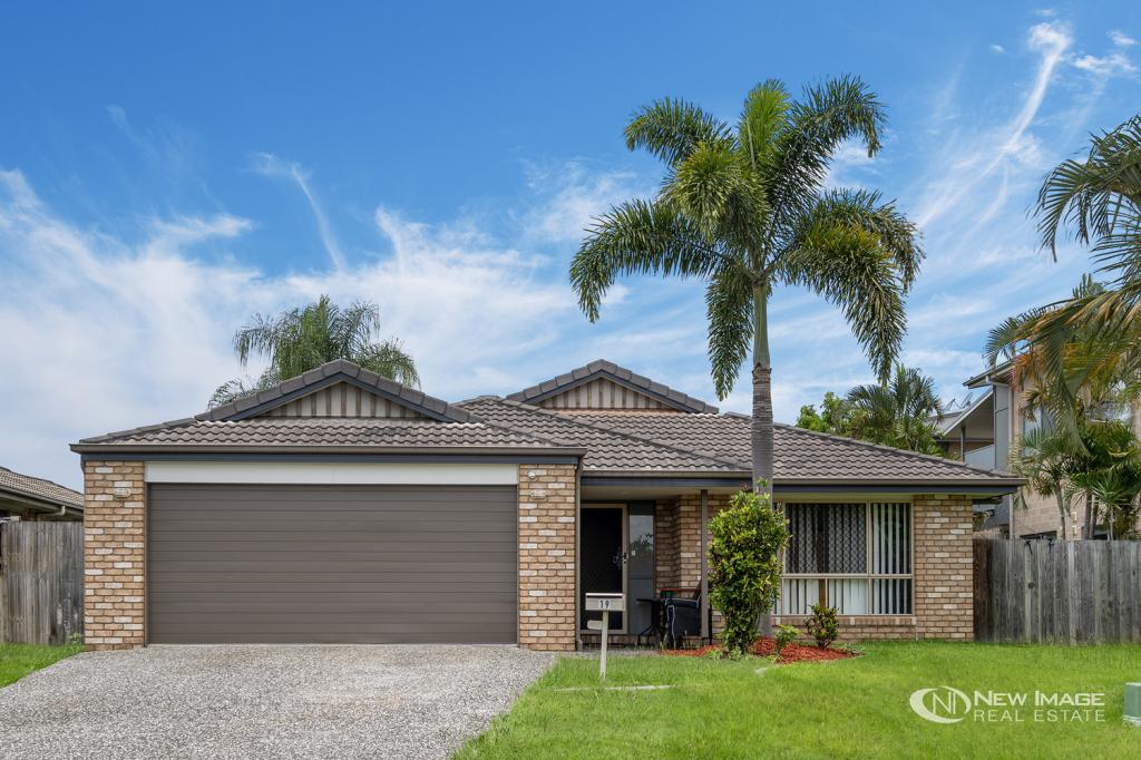 19 Lucy St, Marsden, QLD 4132